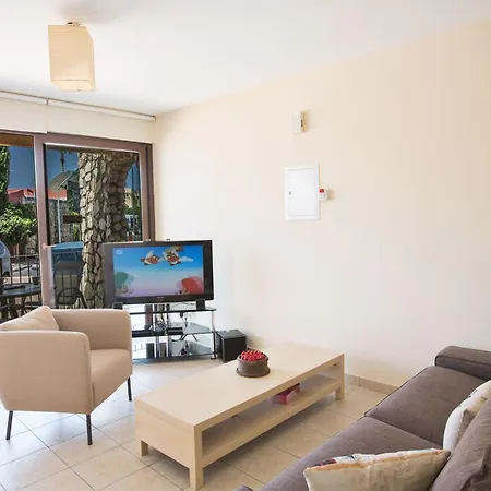 Gemuetliche In Der Naehe Des Nissi Ayia Napa